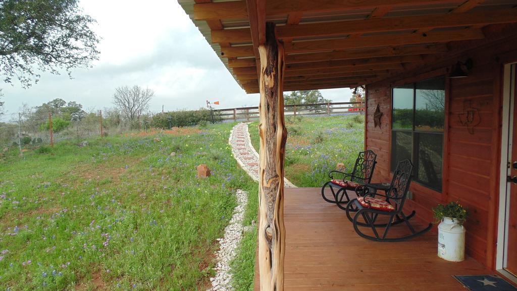 Texas T Bed And Breakfast Llano 外观 照片